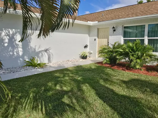 Jupiter, FL 33458,143 Banyan CIR