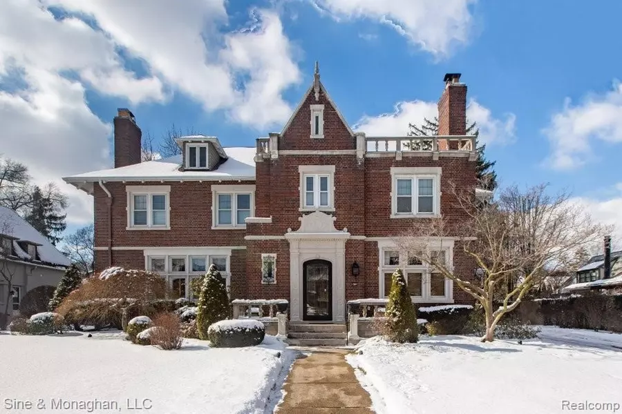 411 LAKELAND Street, Grosse Pointe, MI 48230 1657