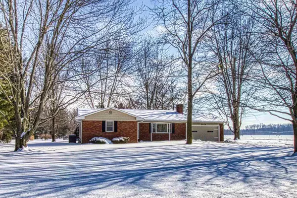 2476 S Packerton Road, Warsaw, IN 46580