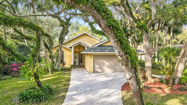 705 Turtle Cove LN,  Vero Beach,  FL 32963