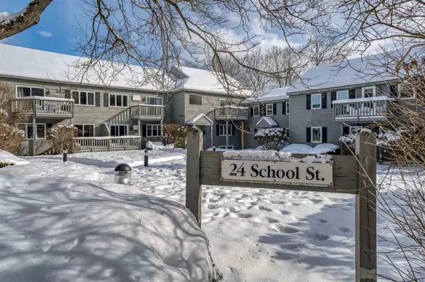 24 School ST #17, Hanover, NH 03755