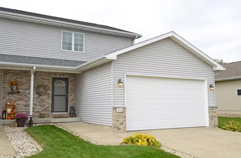 340 Santa Maria Dr, Arlington, WI 53911