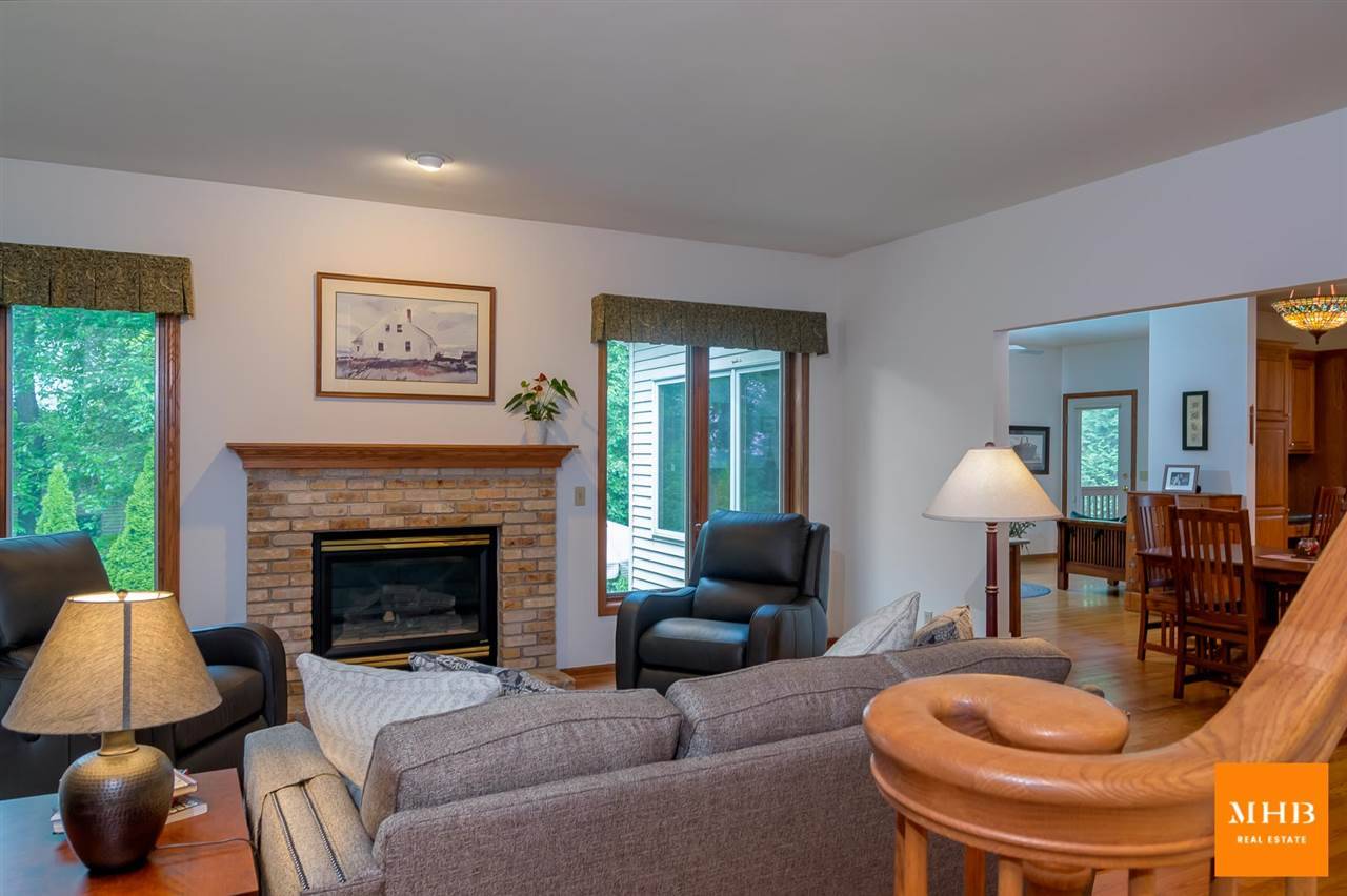 Oregon, WI 53575,909 Timber Ridge Dr