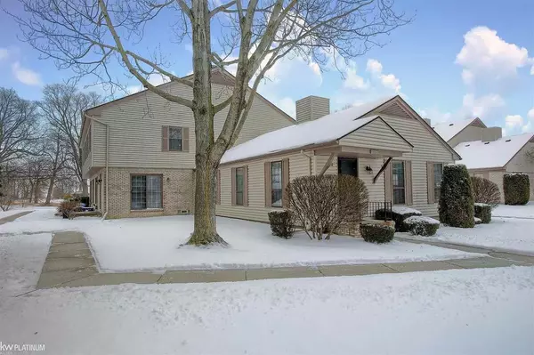 Harrison Twp, MI 48045,35186 NORTH BAY CIRCLE