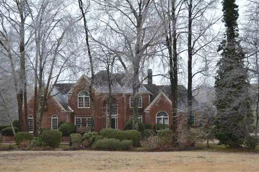 9555 PLANTATION LAKE RD, Collierville, TN 38017