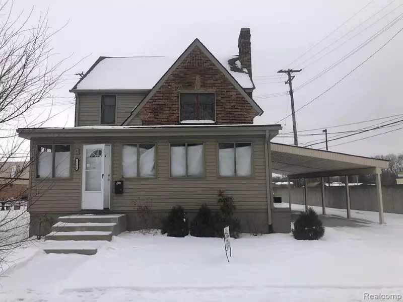 21518 BARTON Street, Saint Clair Shores, MI 48081 1208