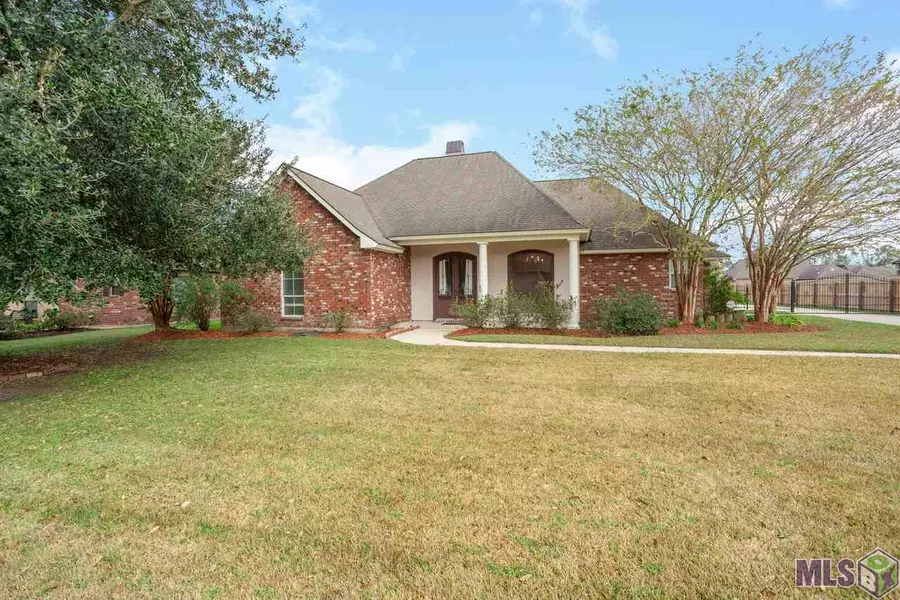 3232 GLADYS DR, Addis, LA 70710