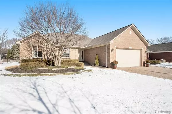 Macomb Twp, MI 48044,18407 TARPEY DR