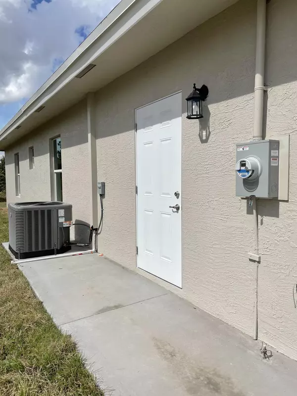 Port Saint Lucie, FL 34953,4262 SW Ragen ST