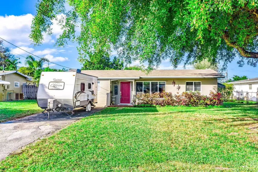 1971 NW 32nd ST, Oakland Park, FL 33309