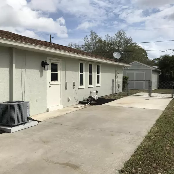 Sebastian, FL 32958,670 Nobles ST