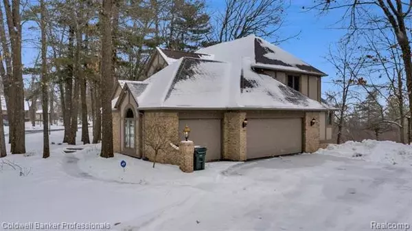 Lake Orion, MI 48362,173 KIRKSWAY LN