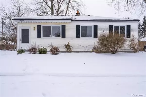 Warren, MI 48089,13832 COUWLIER AVE