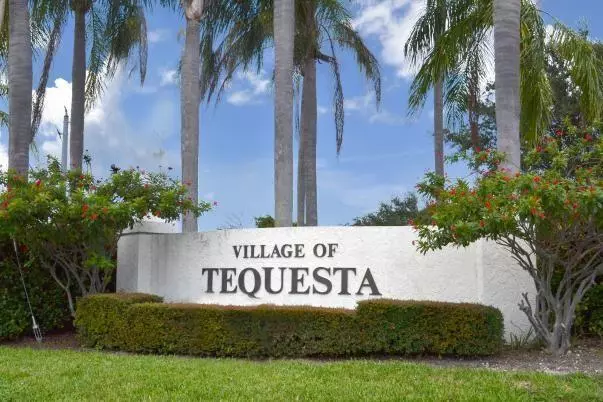 Tequesta, FL 33469,415 N Cypress DR 8