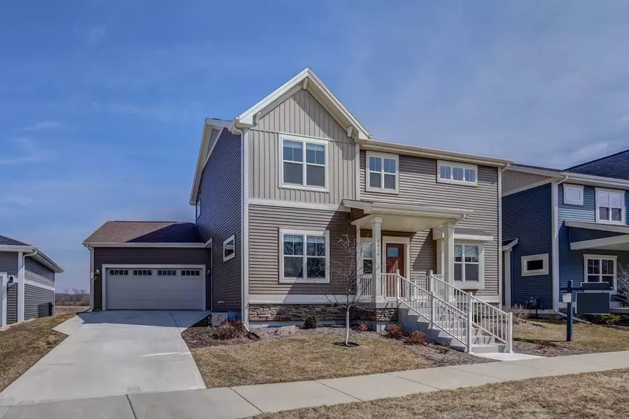 2834 NO OAKS RIDGE, Fitchburg, WI 53711