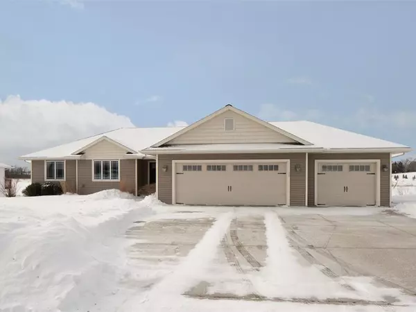 244 Auburn Dr, Sheboygan Falls, WI 53085