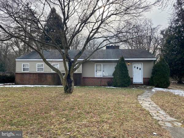 13 N MILLER AVE, Penns Grove, NJ 08069