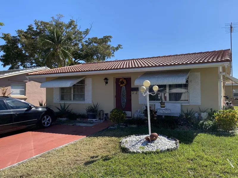 7308 NW 57 PL, Tamarac, FL 33321