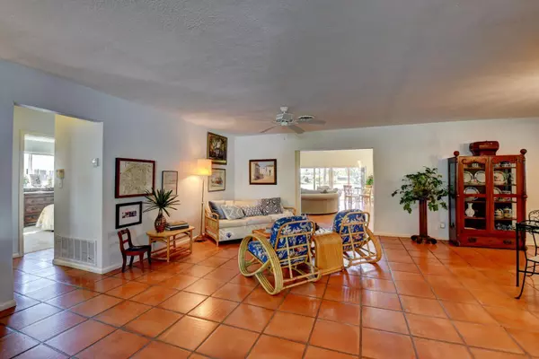 Boca Raton, FL 33486,249 NW 10th CT