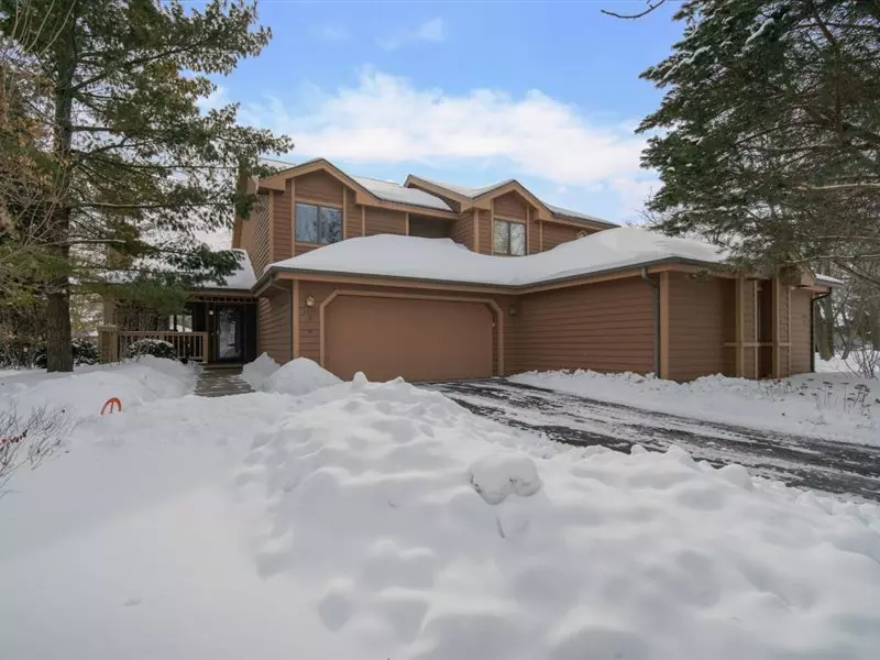 1092 Creeks Cross Rd Unit 1B, Kohler, WI 53044