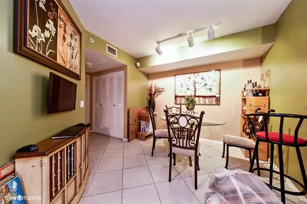 Boynton Beach, FL 33435,214 Villa CIR