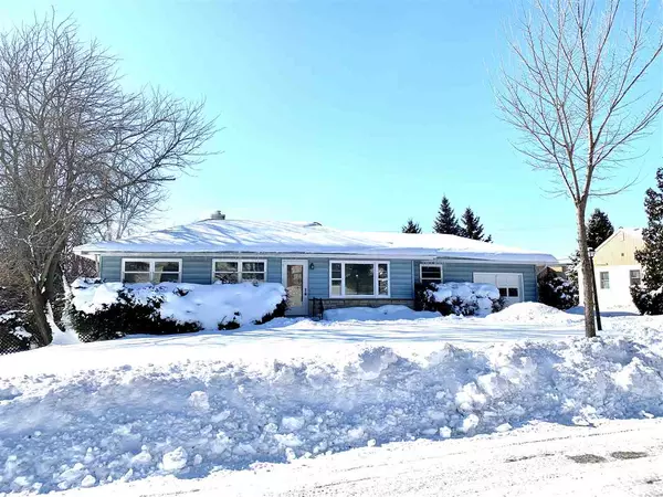 5025 Flambeau Rd, Madison, WI 53705