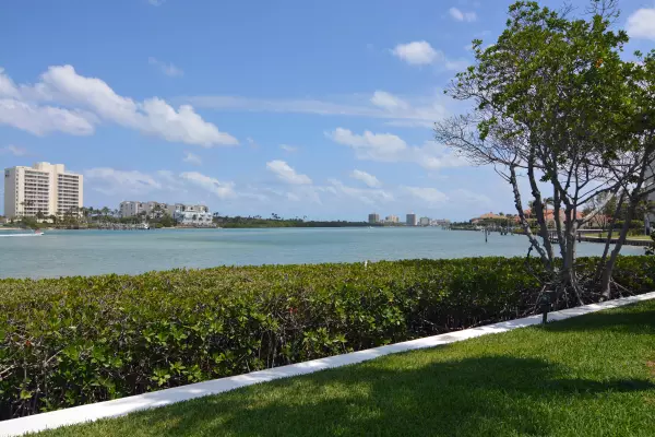 Tequesta, FL 33469,100 Intracoastal Place 402