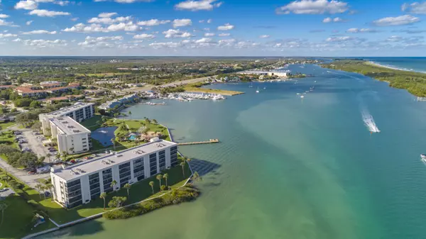 Tequesta, FL 33469,100 Intracoastal PL 105