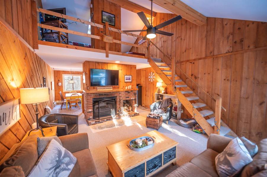 8D Black Bear LN, Dover, VT 05356