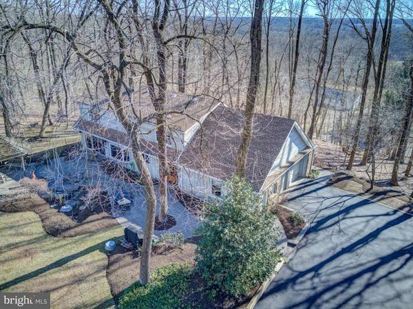 90 CRUSHER RD, Hopewell, NJ 08525