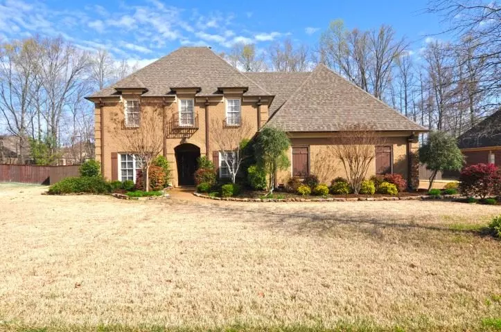 10258 GILLESPIE OAK DR, Lakeland, TN 38002