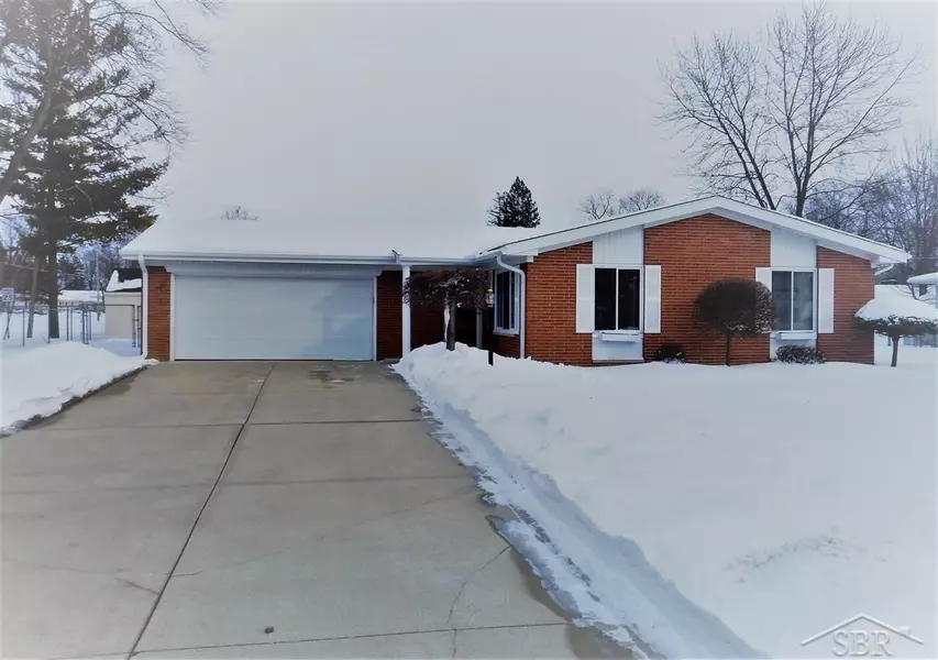 3440 Hemmeter Rd, Saginaw, MI 48603