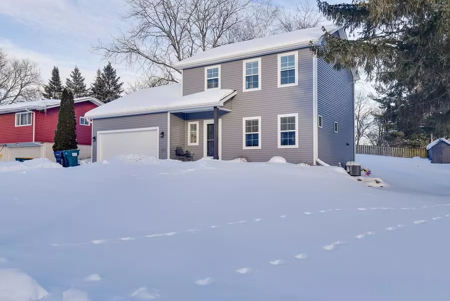 506 Central Ave, Deerfield, WI 53531