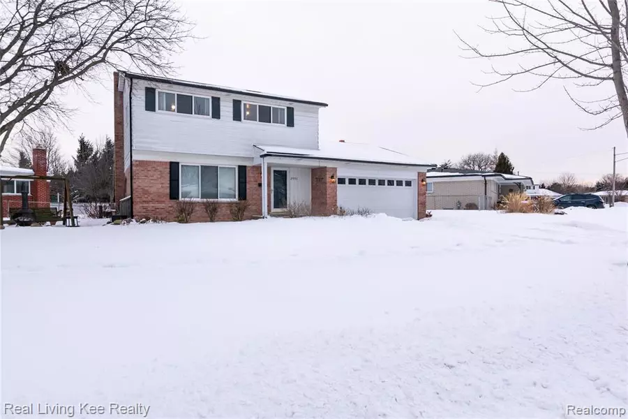 29153 OHMER Drive, Warren, MI 48092