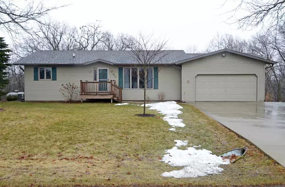 5830 LOCHINVARS TR, Marshall, WI 53559