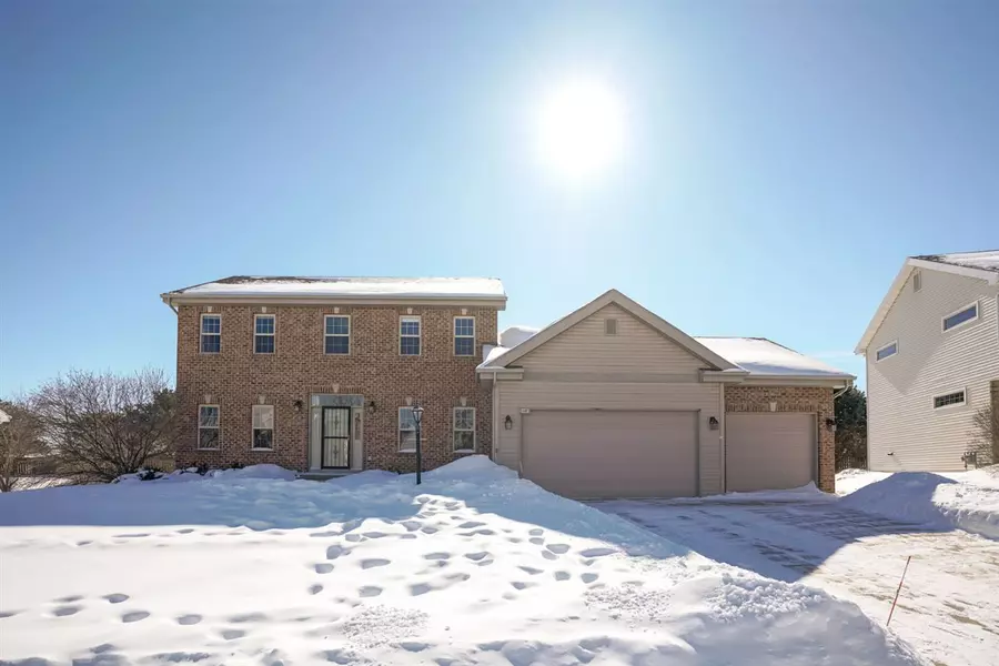 5685 Kinsale Dr, Fitchburg, WI 53711