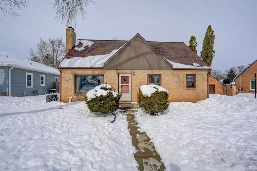 420 Kelly St, Sun Prairie, WI 53590