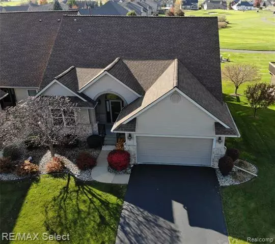 2426 CROSSINGS CIR, Davison, MI 48423