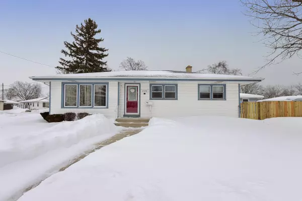 2105 16th Ave, Kenosha, WI 53140