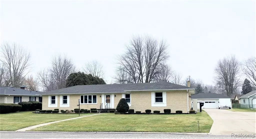 631 NORTHLAWN Street, East China, MI 48054 4147