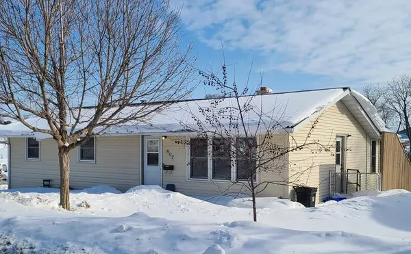 807 N JOHNS ST, Dodgeville, WI 53533