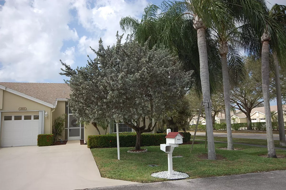 Greenacres, FL 33463,3501 Ridge Tree CT