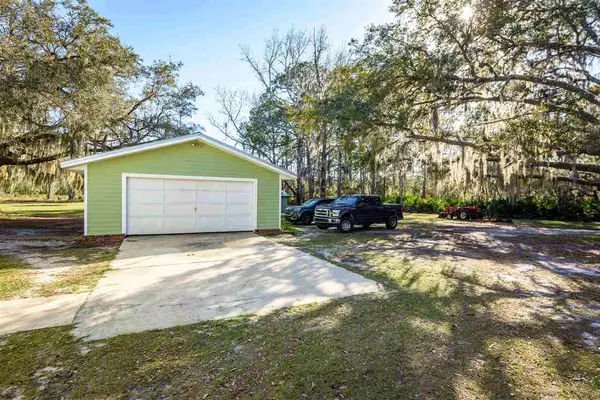 East Palatka, FL 32131,133 County Road 207a