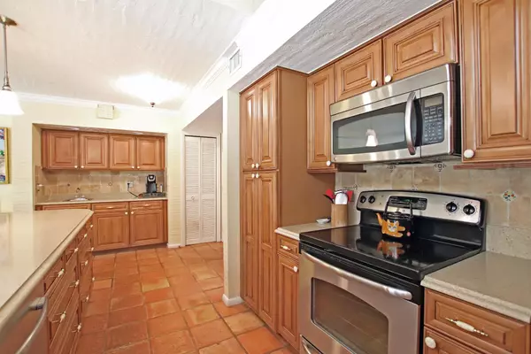 Jupiter, FL 33477,104 Rainbow Fish CIR