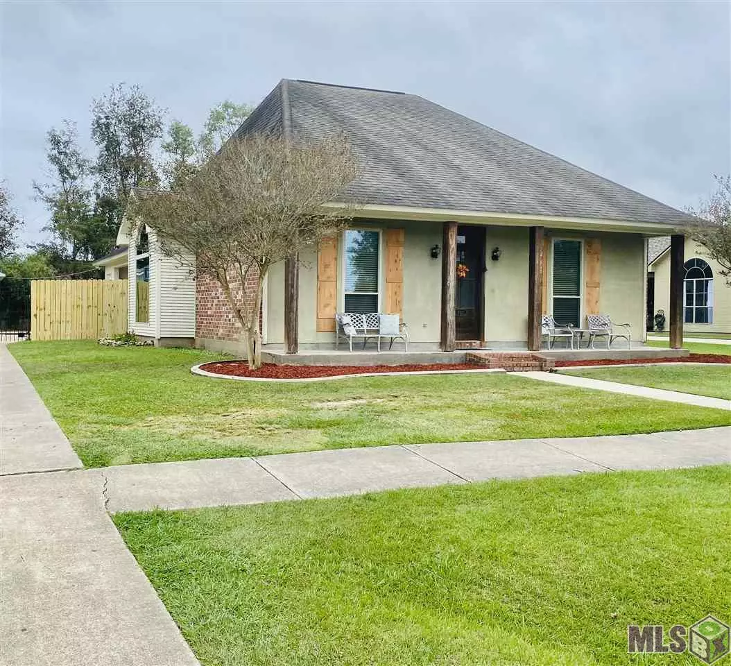 Zachary, LA 70791,6322 WINDWOOD DR