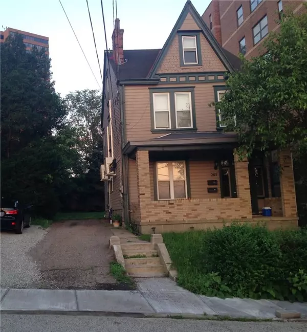 Pittsburgh, PA 15211,207 Sweetbriar St