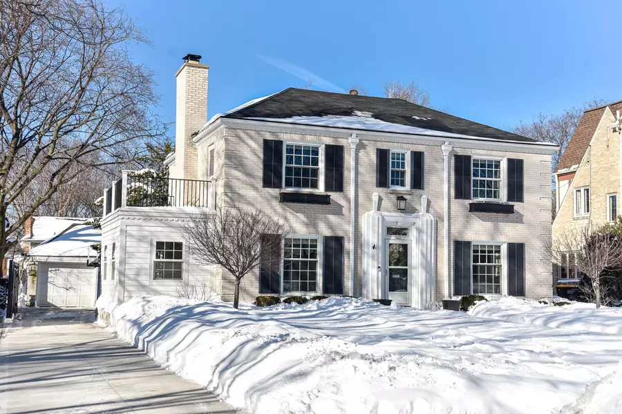 659 N 77th St, Wauwatosa, WI 53213