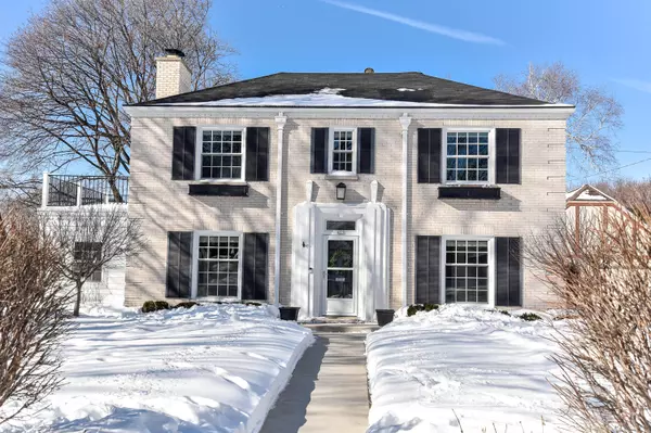 Wauwatosa, WI 53213,659 N 77th St