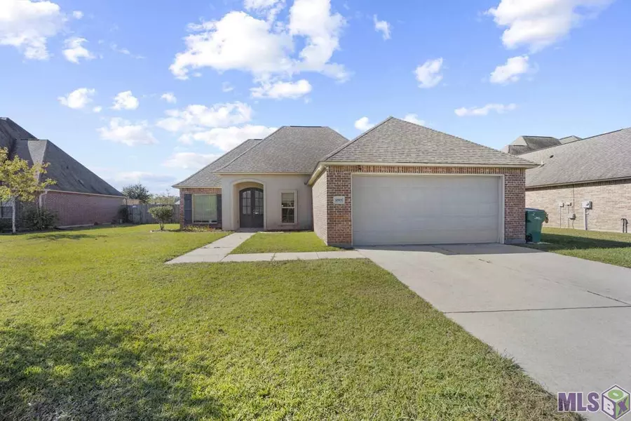 30905 CREEK VALLEY DR, Denham Springs, LA 70726