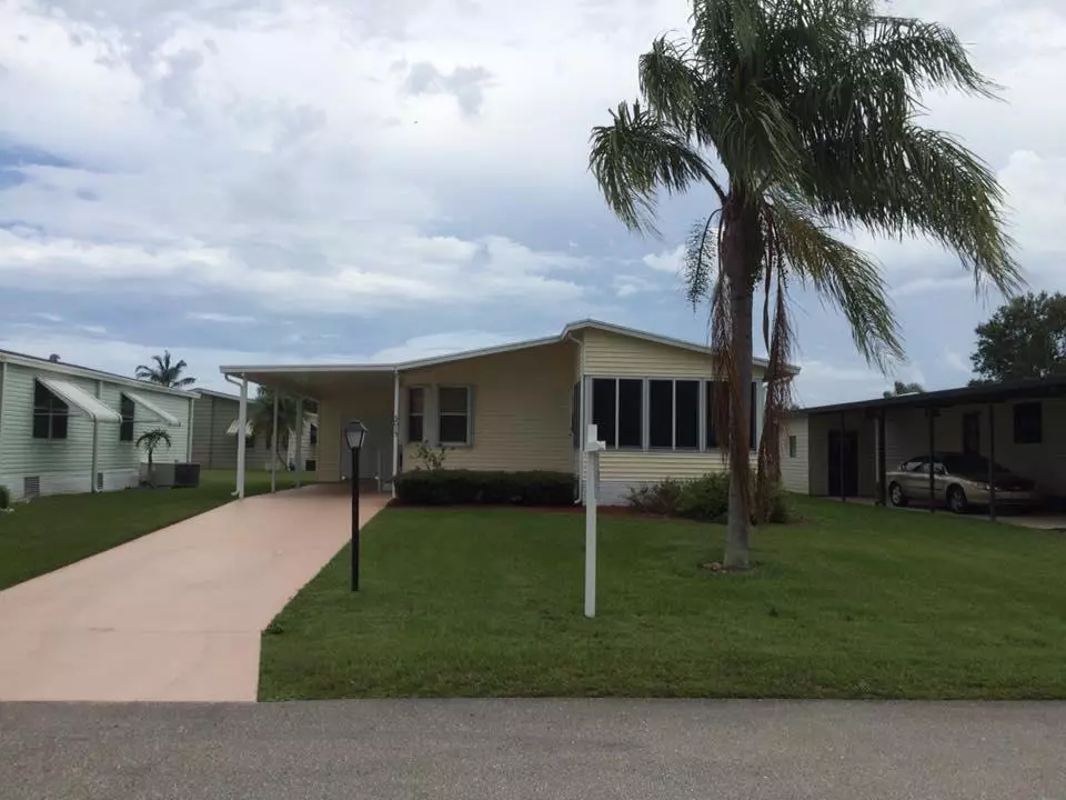 Port Saint Lucie, FL 34952,3013 Saltbush LN